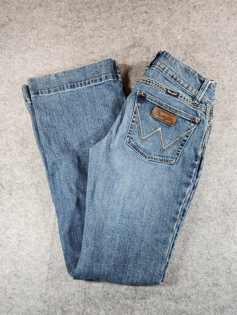 Wrangler Retro Western Medium Blue Women's Flare Jeans with Wide Leg Y2k Size 5